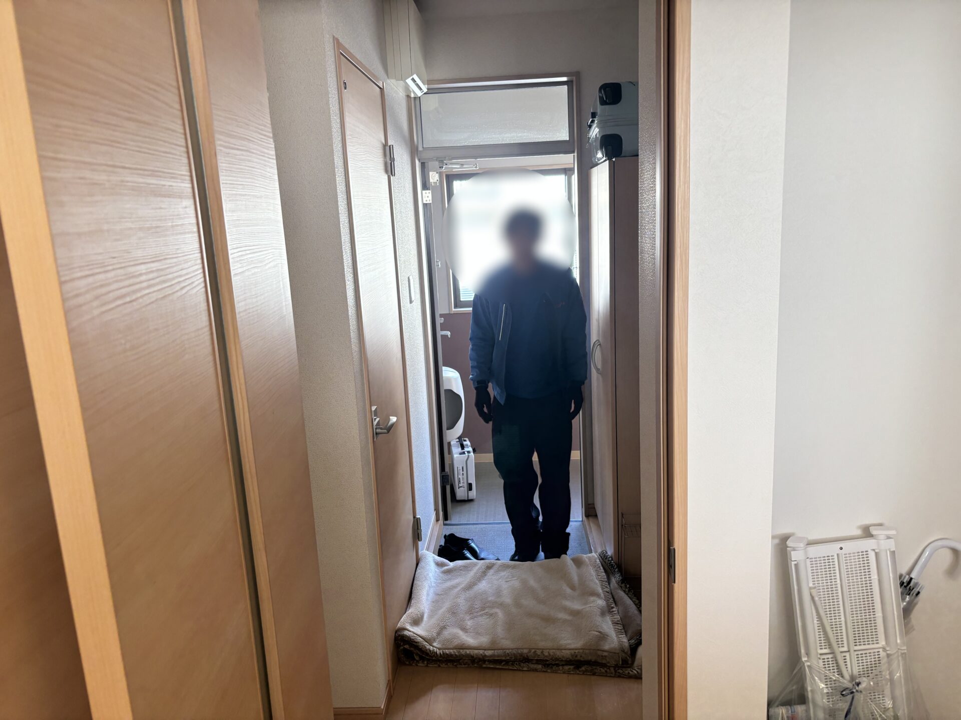 「1DKのアパートのお部屋から炊飯器やマットレスなどを回収しました」作業写真
